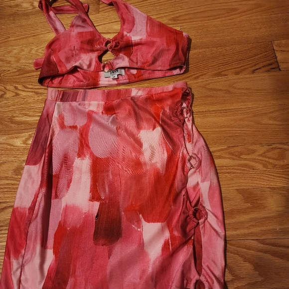 Farai London X Revolve - Picture 2 of 4